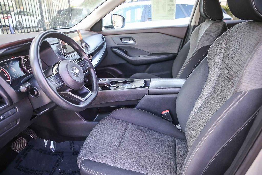 Used 2021 Nissan Rogue SV image 21