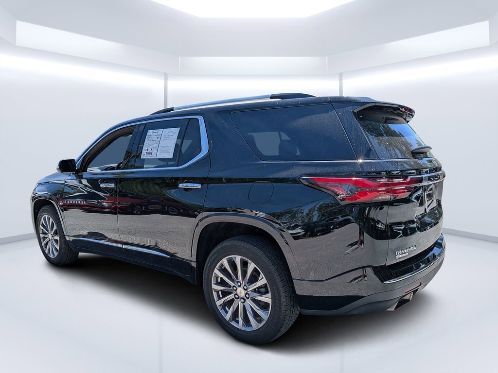 Used 2023 Chevrolet Traverse Premier FWD image 5