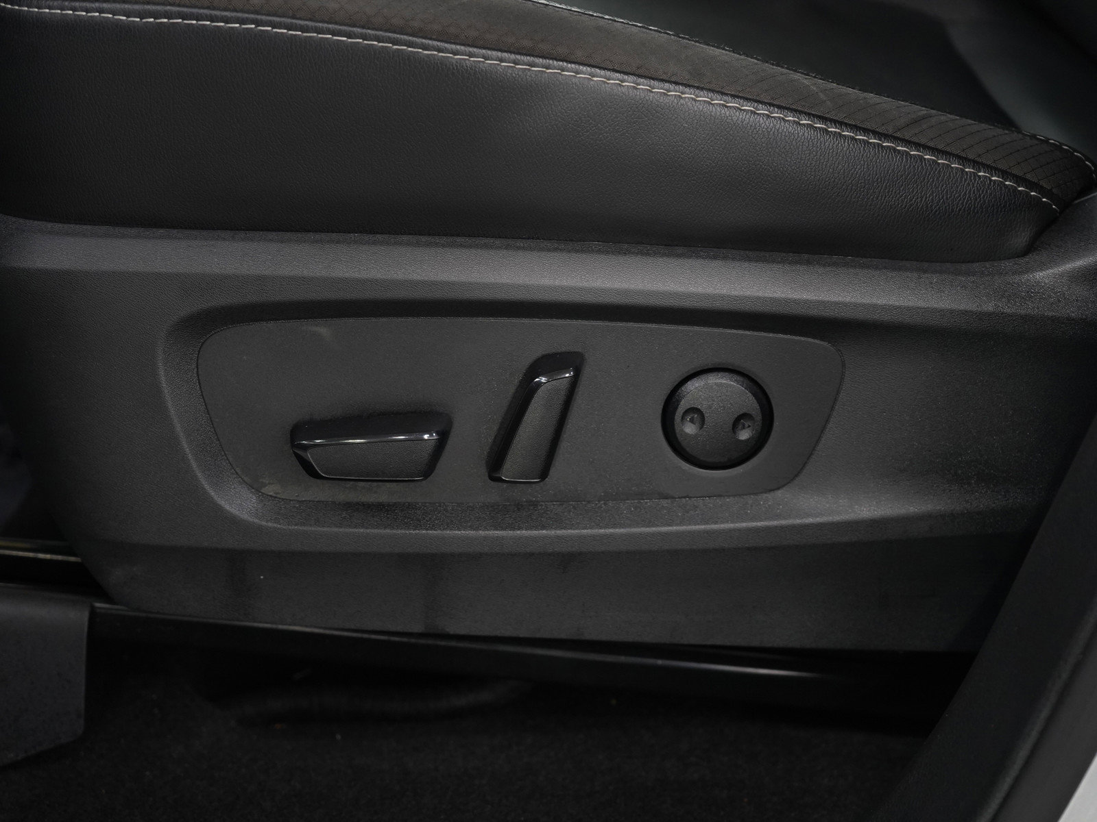 Used 2023 Nissan Pathfinder SL w/ SL Premium Package image 29