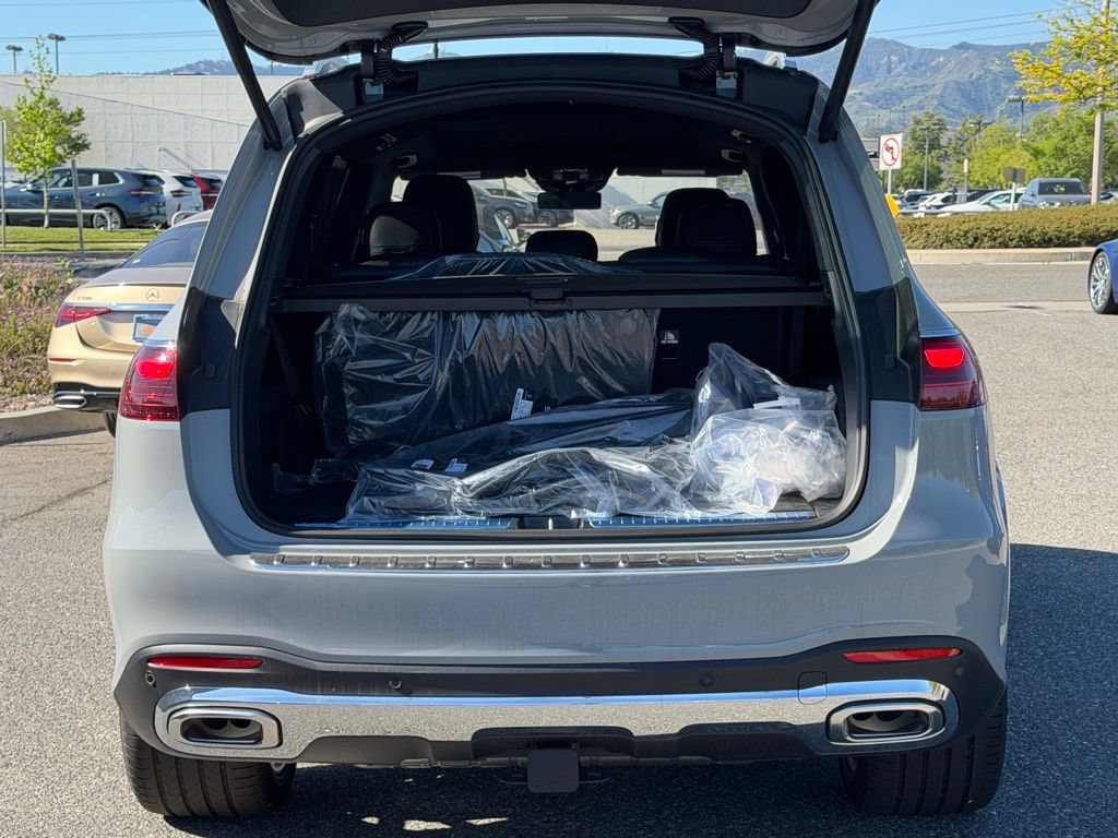 New 2026 Mercedes-Benz GLS 580 4MATIC image 12