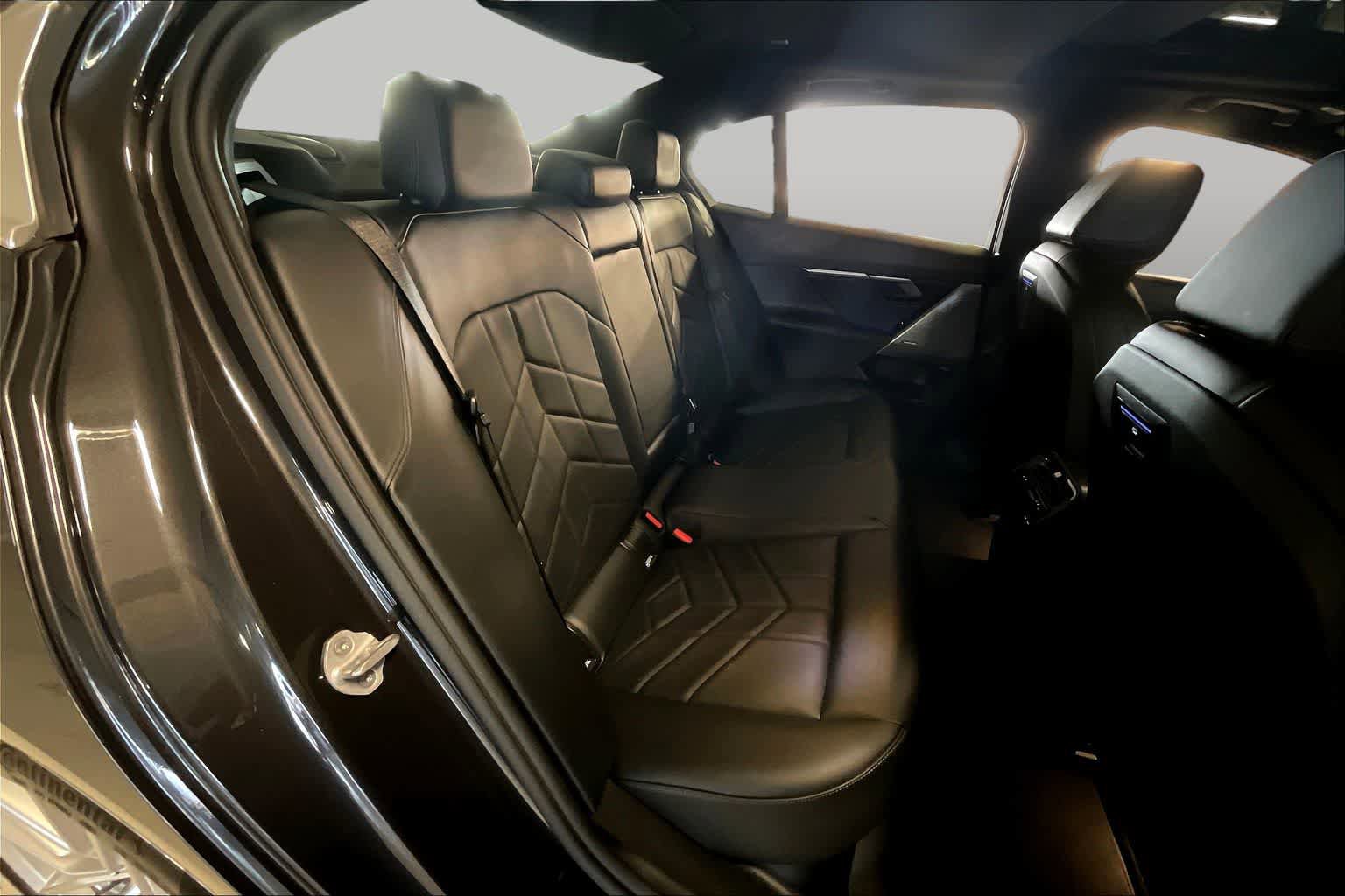 Certified 2025 BMW 530i RWD image 18