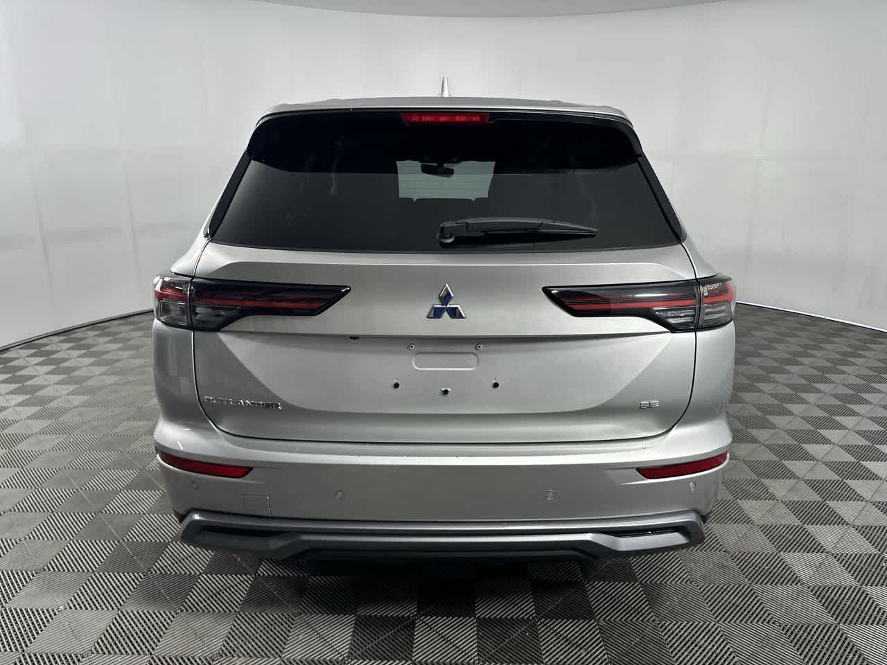 Used 2025 Mitsubishi Outlander SE FWD image 7