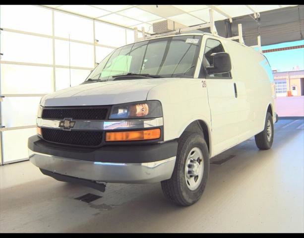 Used 2015 Chevrolet Express 3500 RWD image 24