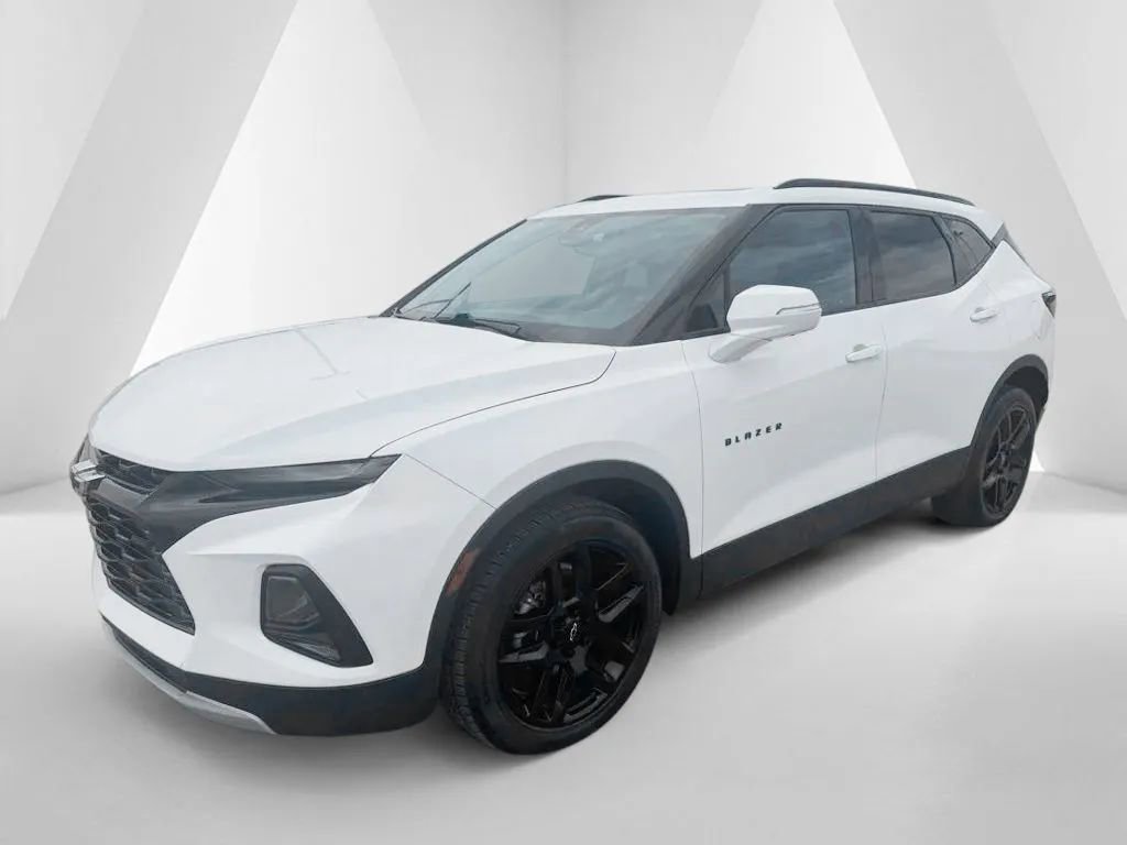 Used 2022 Chevrolet Blazer LT w/ Sound & Technology Package AWD/4WD image 3