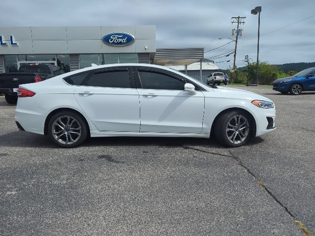 Used 2020 Ford Fusion SEL FWD image 11