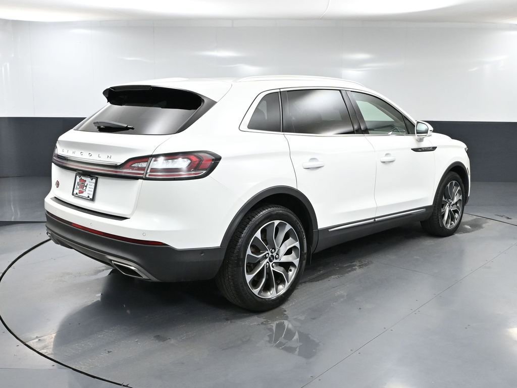 Used 2023 Lincoln Nautilus Reserve w/ Equipment Group 201A image 6