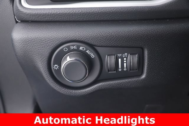 New 2027 Chrysler Pacifica Select FWD image 20