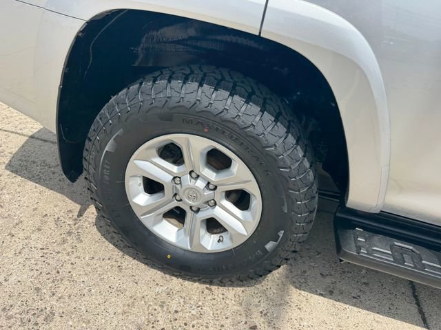 Used 2019 Toyota 4Runner SR5 Premium AWD/4WD image 24