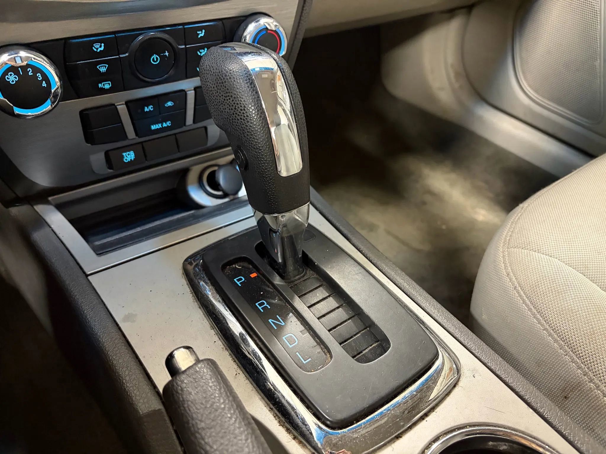 Used 2012 Ford Fusion SE image 26