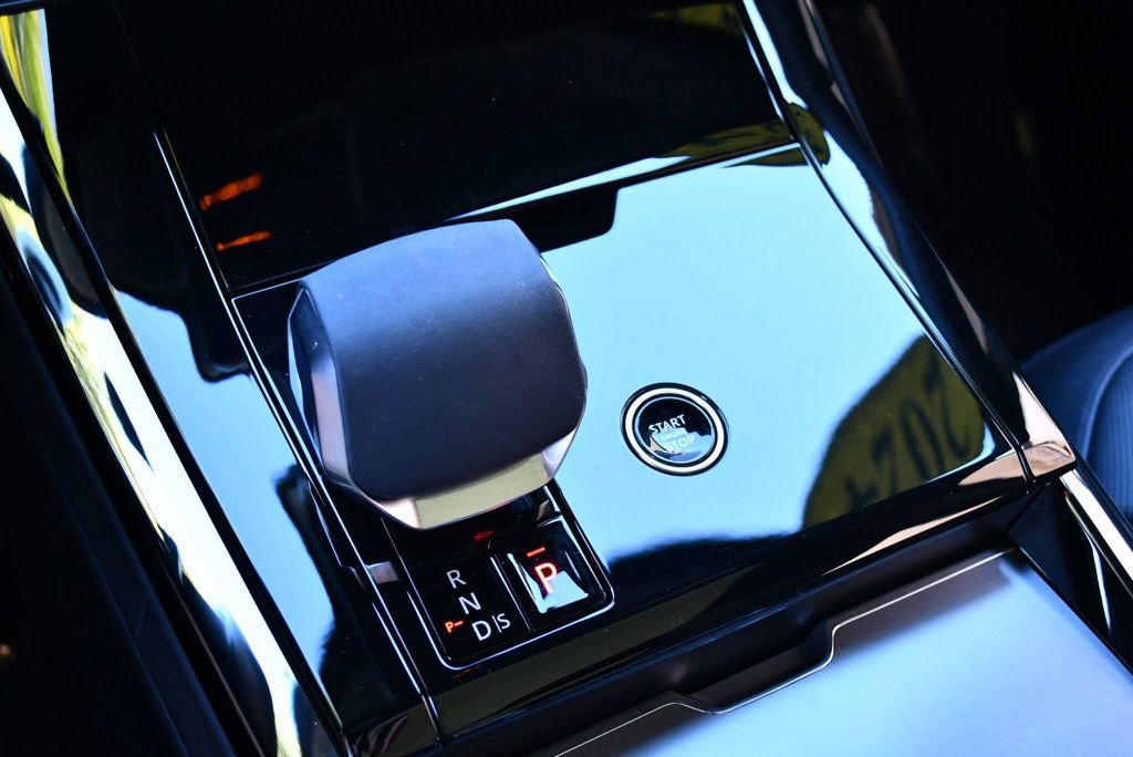 Used 2024 Land Rover Range Rover Sport Dynamic SE image 55