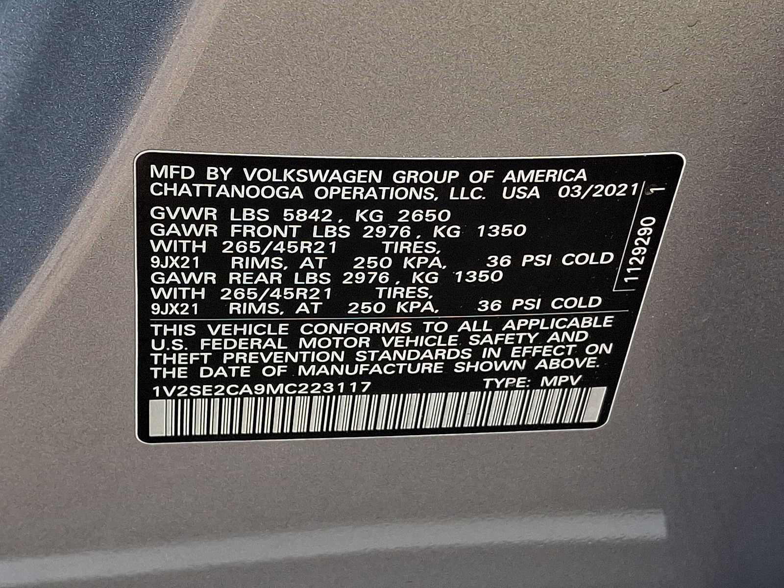 Used 2021 Volkswagen Atlas Cross Sport SEL R-Line AWD/4WD image 25