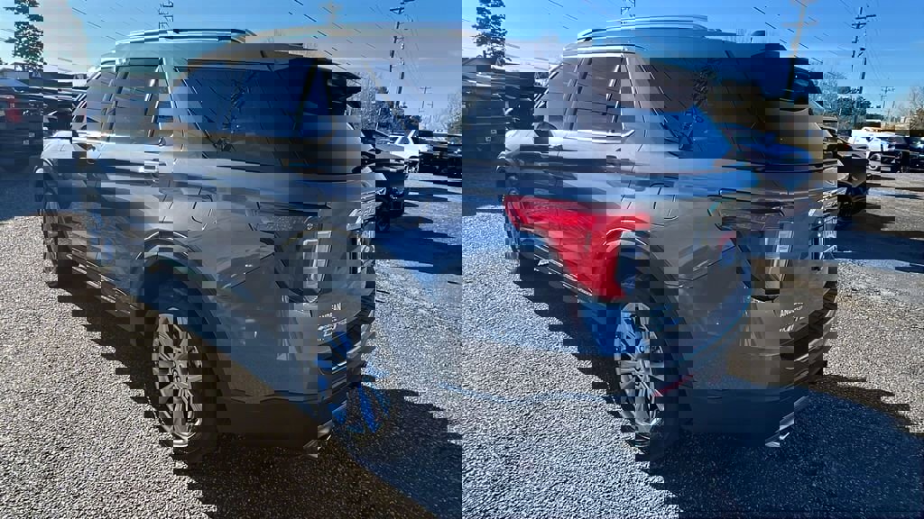 Used 2022 Ford Explorer Limited w/ Equipment Group 301A image 7