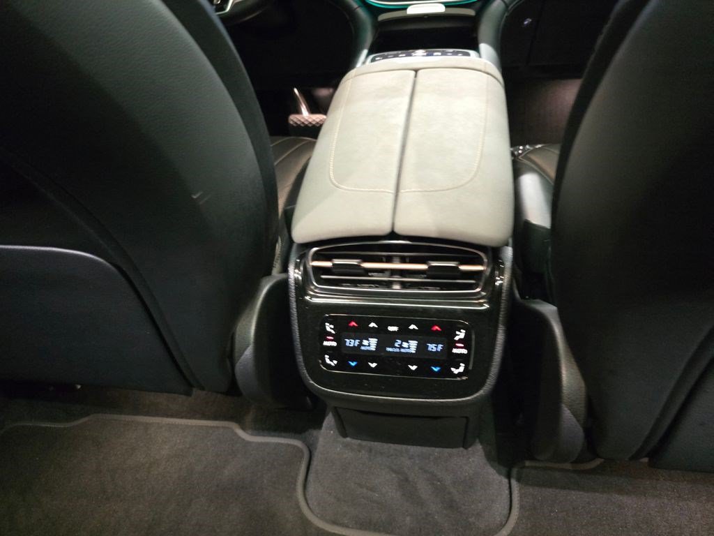 Used 2023 Mercedes-Benz EQS 580 4MATIC SUV w/ Exclusive Trim Package image 35