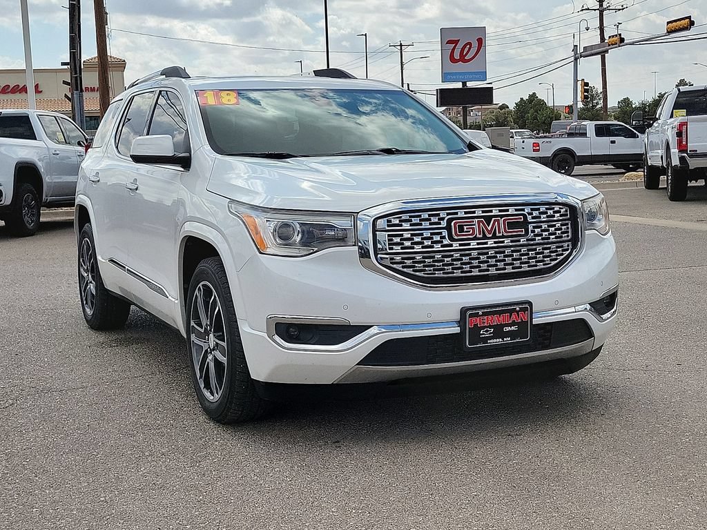 Used 2018 GMC Acadia Denali w/ Technology Package FWD image 2