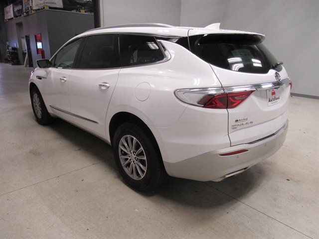 Used 2024 Buick Enclave Premium image 4