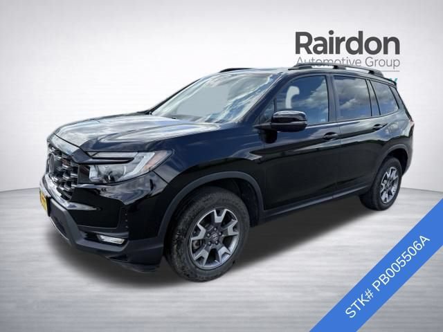 Used 2023 Honda Passport TrailSport image 3