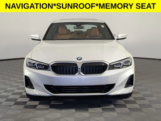 Used 2025 BMW 330i Sedan image 3