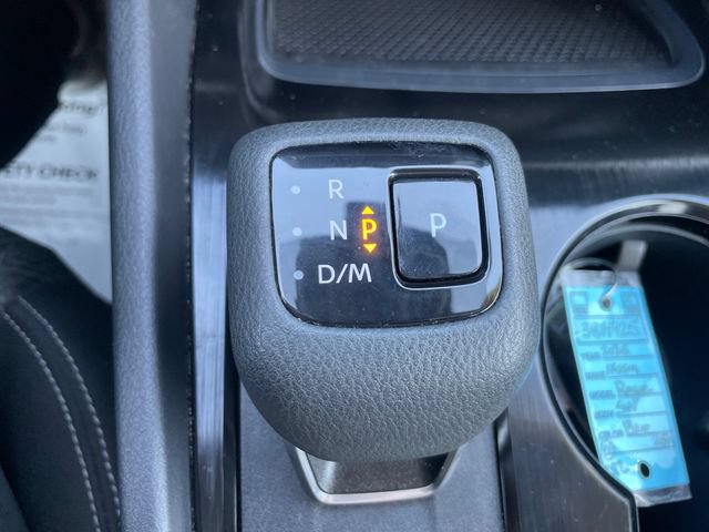 Used 2025 Nissan Rogue SV FWD image 30