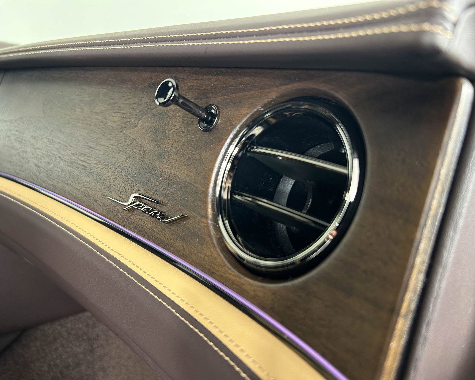 New 2026 Bentley Flying Spur Plug-In Hybrid AWD/4WD image 28
