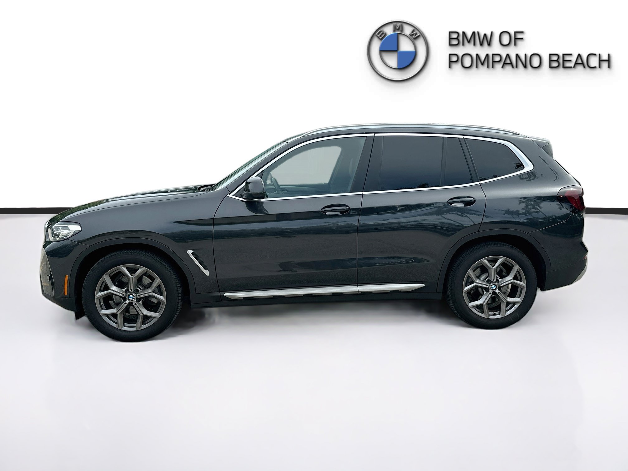 Used 2023 BMW X3 sDrive30i w/ Convenience Package RWD image 4