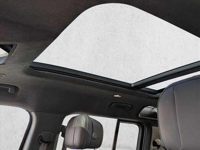 Used 2025 Land Rover Defender 110 Sedona Red Edition image 13