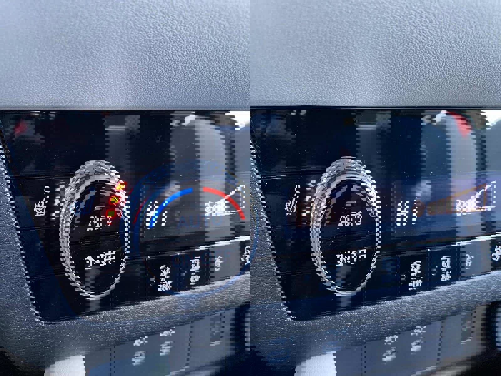 New 2026 Mitsubishi Outlander SE image 13