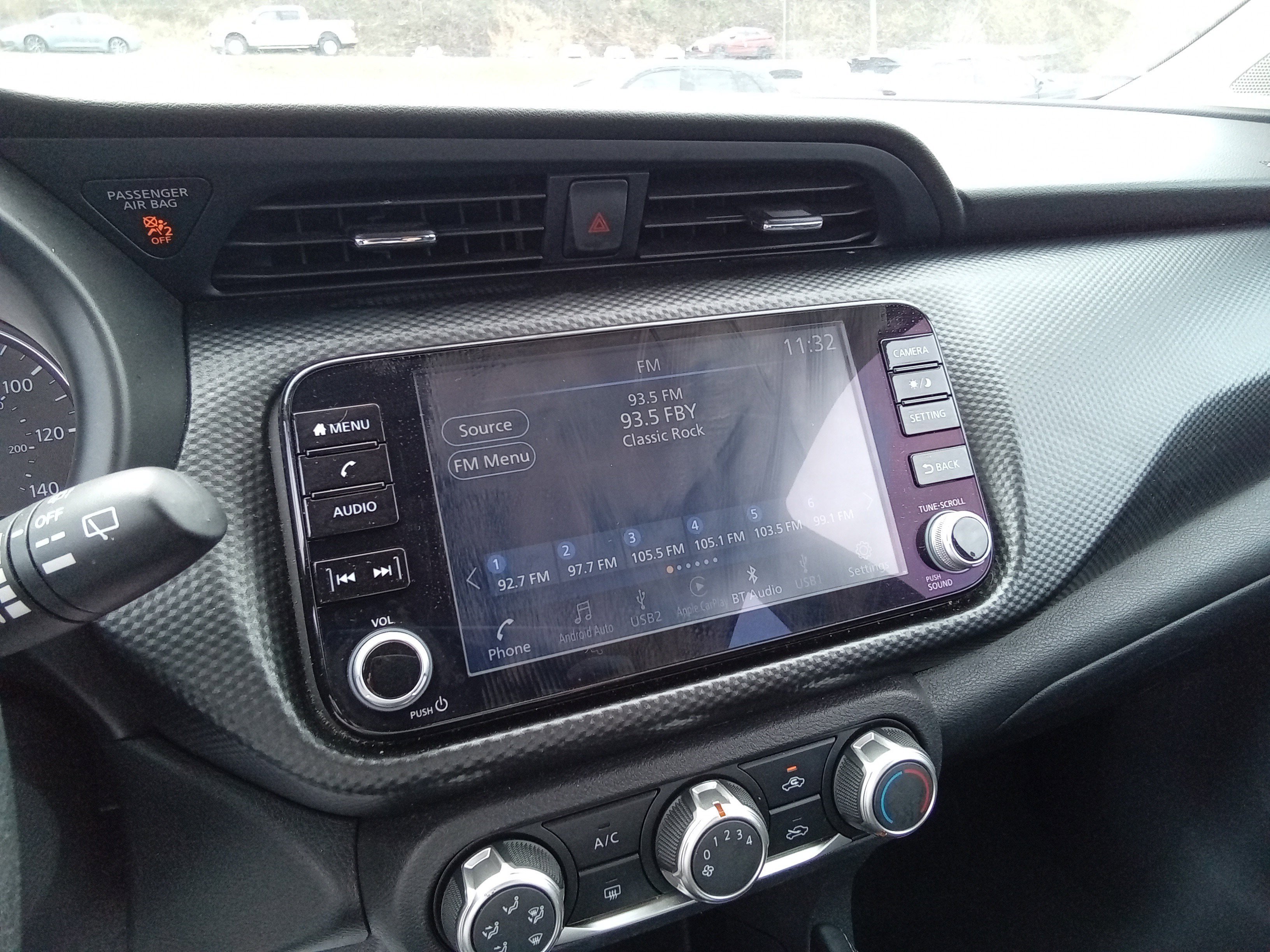 Used 2024 Nissan Kicks SV image 19