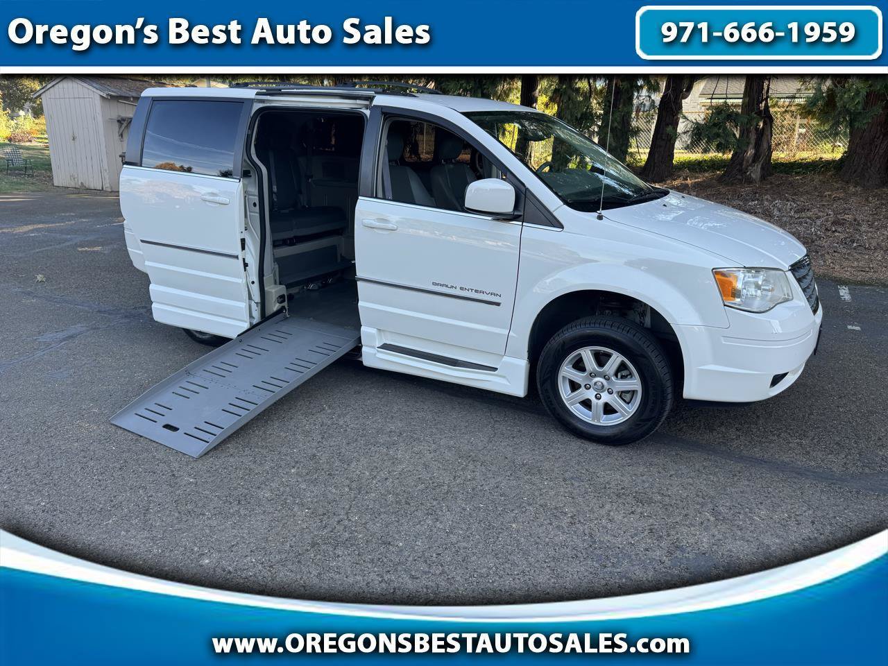 Used 2010 Chrysler Town & Country Touring