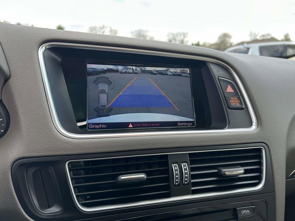 Used 2016 Audi Q5 2.0T Premium Plus w/ Technology Package image 25