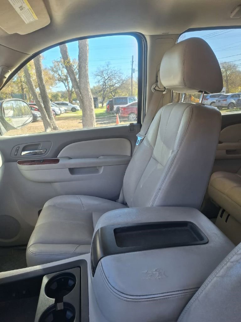 Used 2013 Chevrolet Tahoe LT w/ Texas Edition image 15