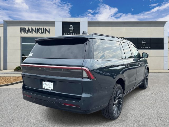 New 2026 Lincoln Navigator L Reserve w/ Jet Appearance Package AWD/4WD image 7