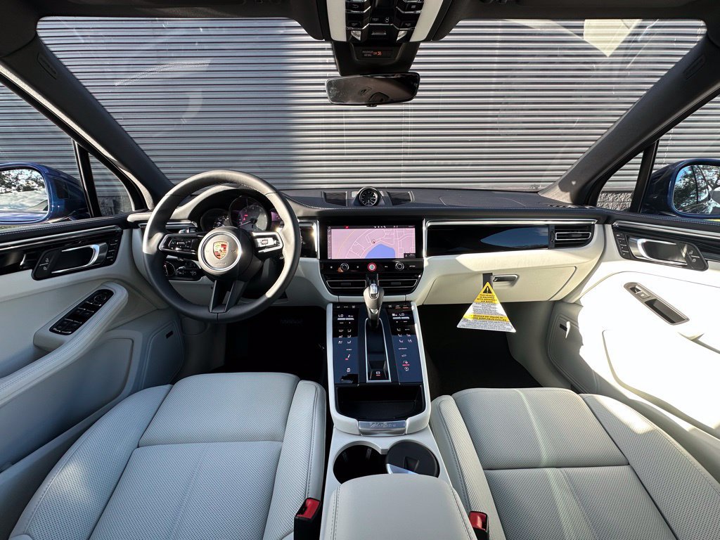 Certified 2026 Porsche Macan S AWD/4WD image 6
