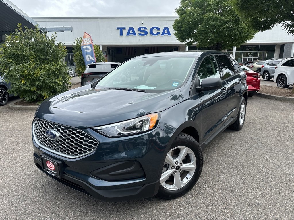 Used 2024 Ford Edge SE