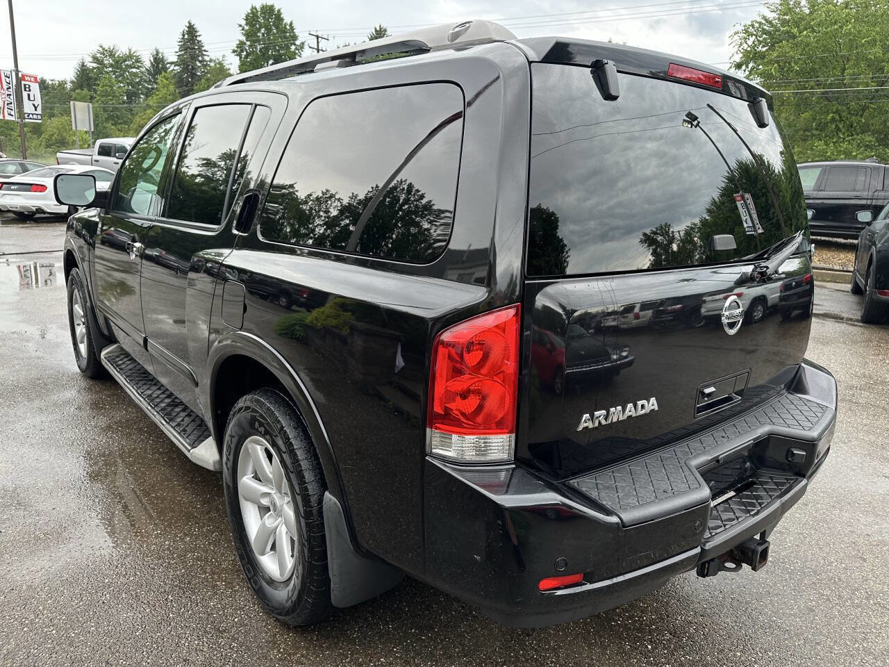 Used 2012 Nissan Armada SV image 4