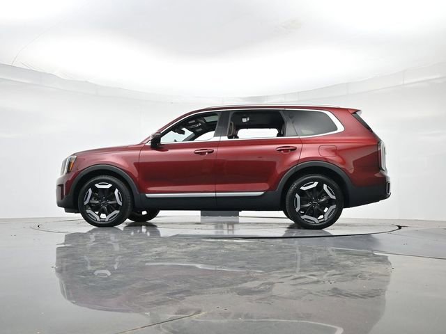 Used 2023 Kia Telluride EX w/ EX Captain's Chair Package FWD image 36