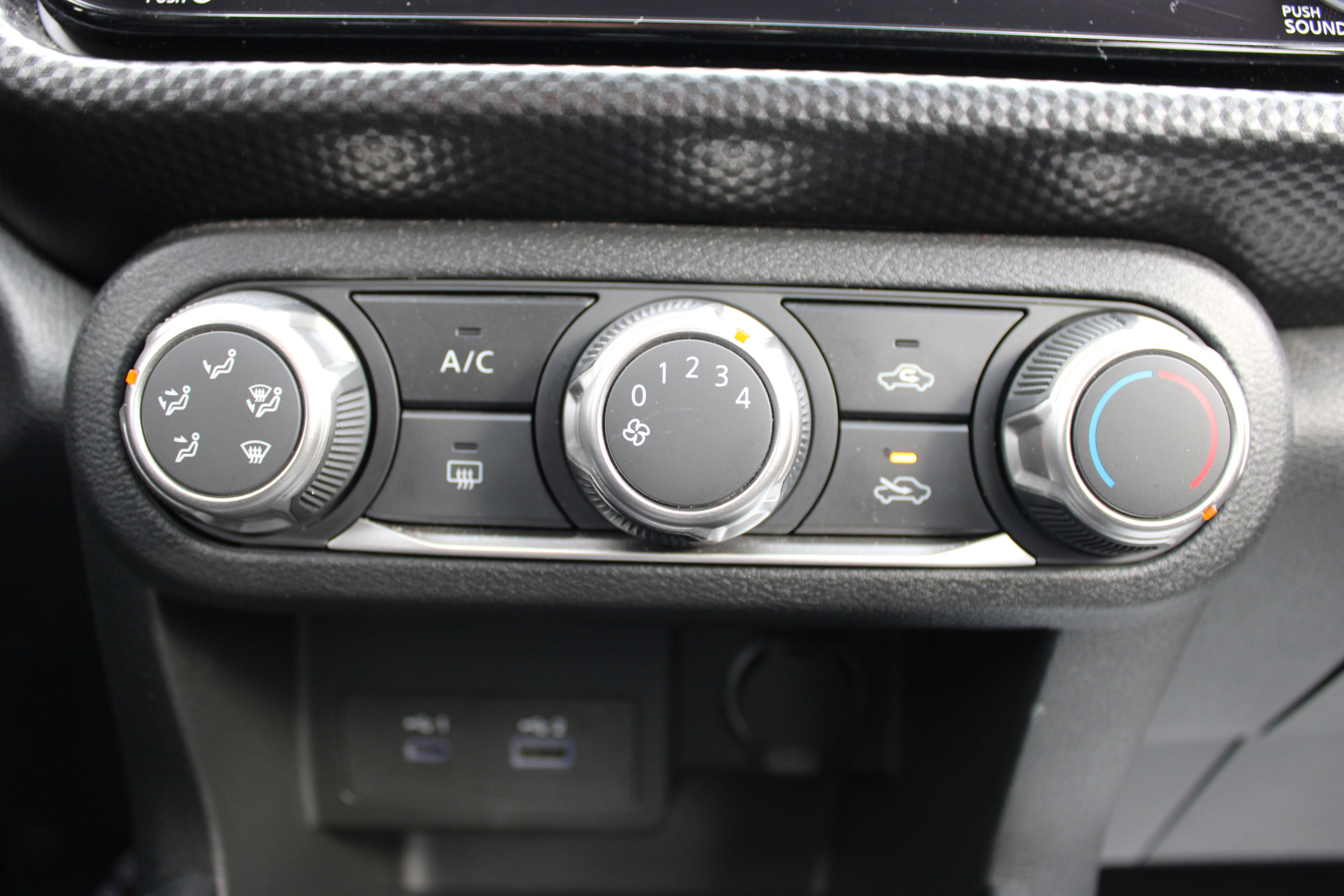 Certified 2024 Nissan Kicks SV image 18