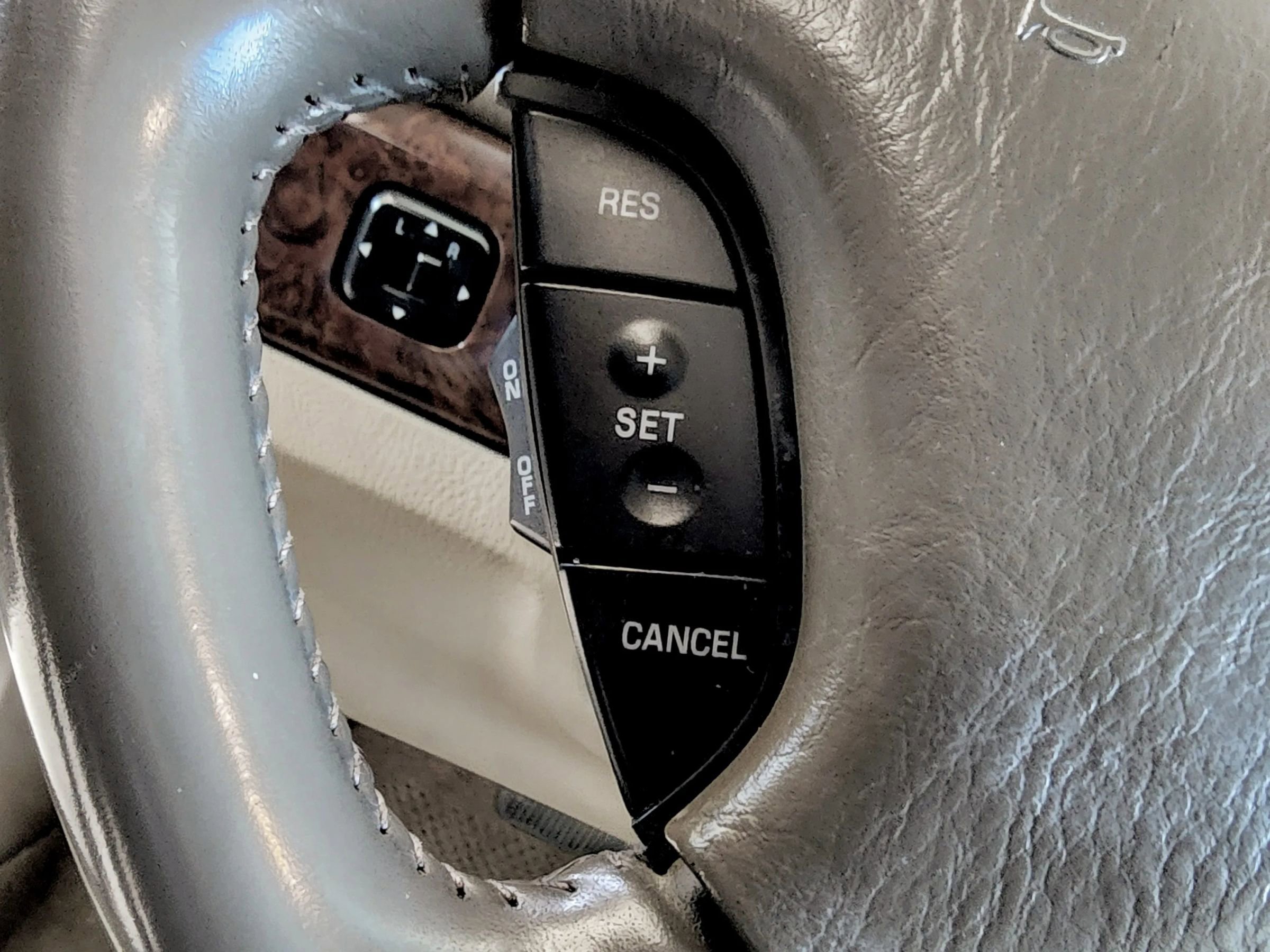 Used 2002 Lincoln LS image 22