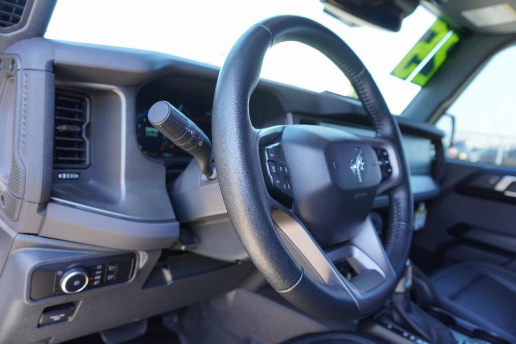 Certified 2025 Ford Bronco Badlands AWD/4WD image 10