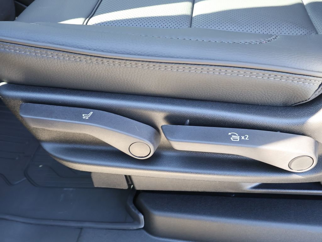 New 2026 GMC Yukon XL Denali w/ Advanced Technology Package image 29