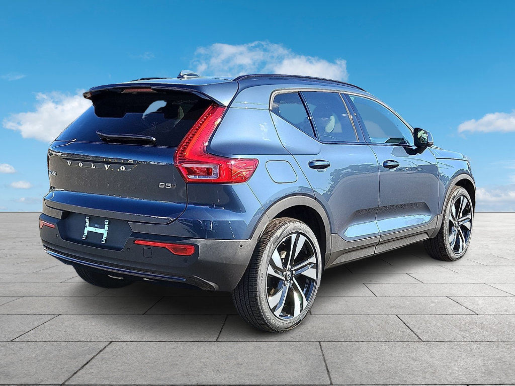 New 2026 Volvo XC40 B5 Ultra w/ Protection Package Premier AWD/4WD image 6