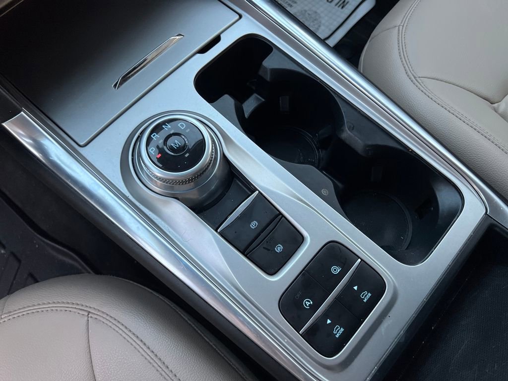 Used 2020 Ford Explorer XLT w/ Equipment Group 202A image 23