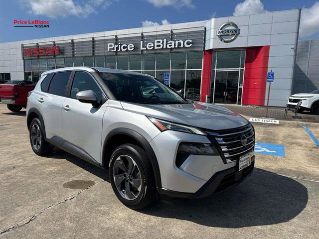 Used 2025 Nissan Rogue SV FWD image 1