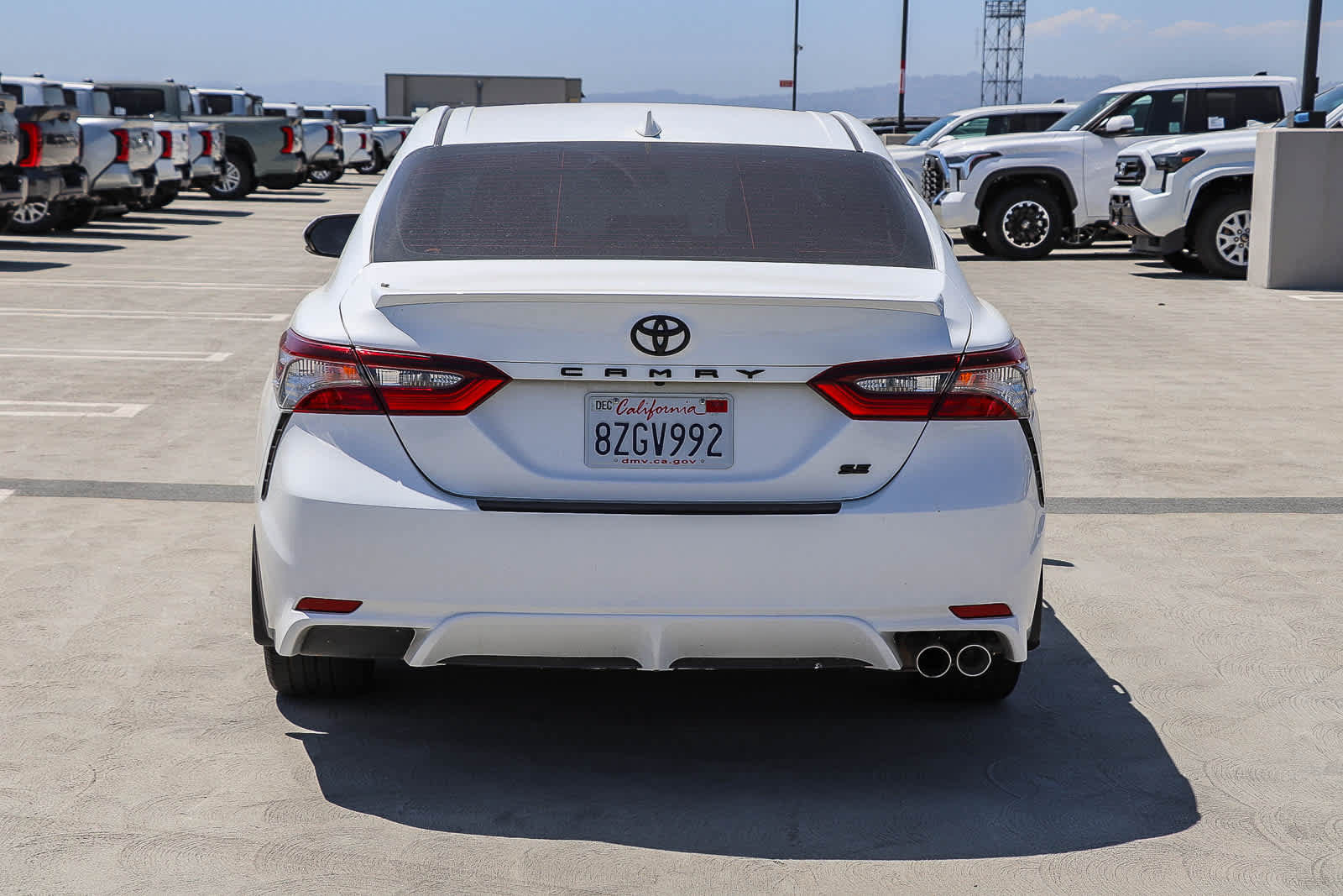 Used 2022 Toyota Camry SE FWD image 7