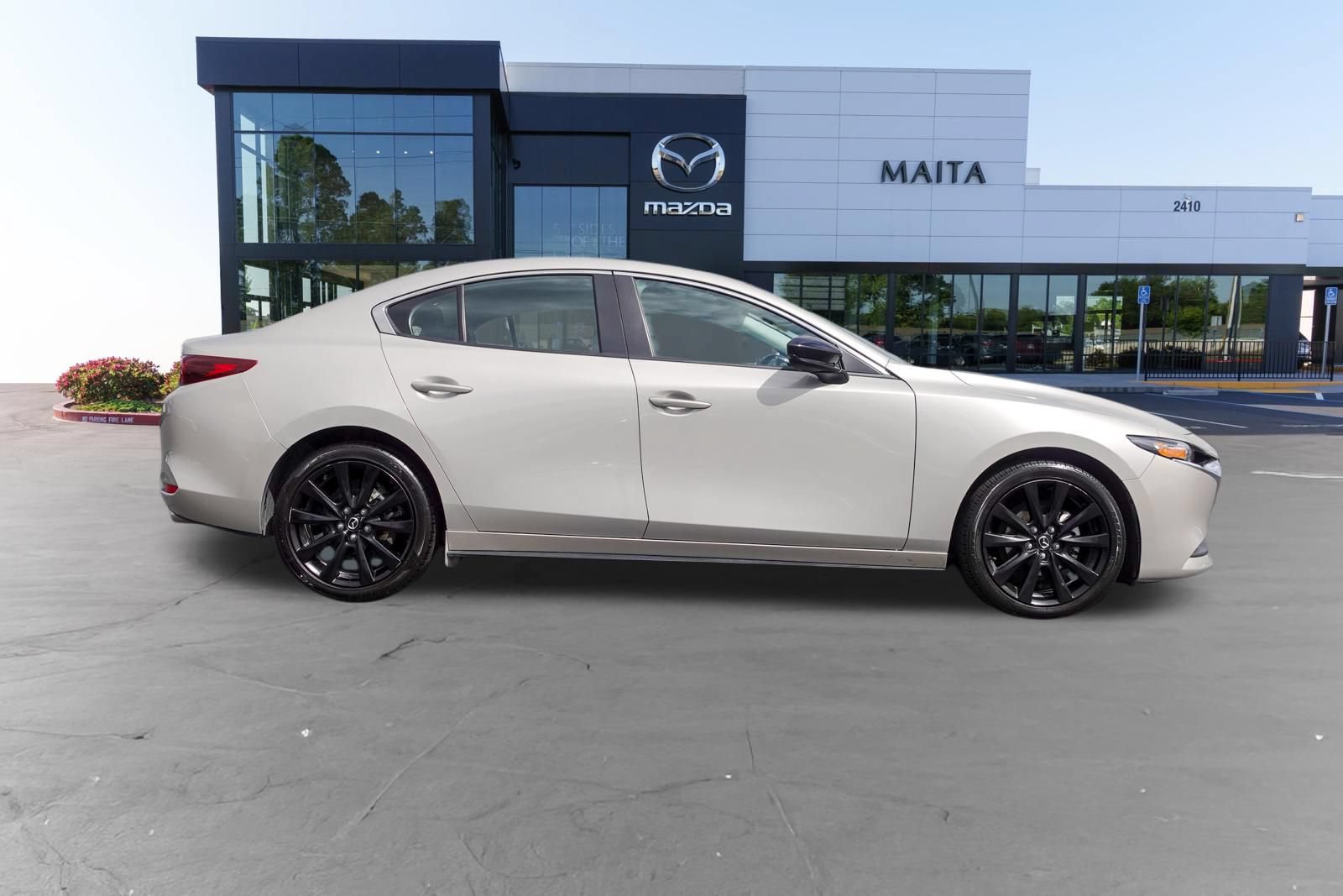 Used 2024 MAZDA MAZDA3 s FWD image 2
