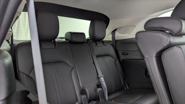 Used 2025 MAZDA CX-90 3.3 Turbo w/ Premium Sport Pkg image 21