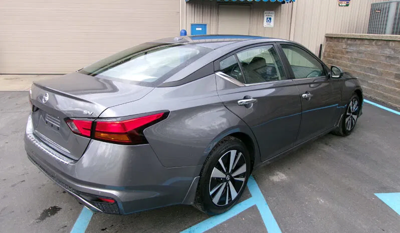 Used 2022 Nissan Altima 2.5 SV w/ SV Premium Package FWD image 5