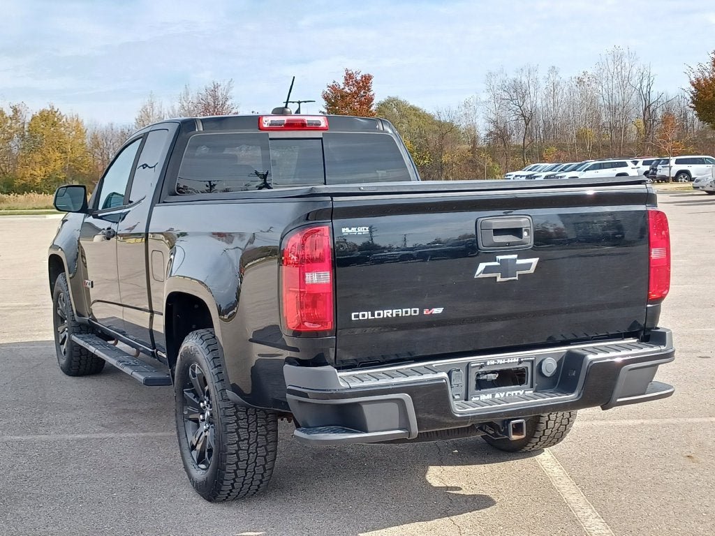 Used 2018 Chevrolet Colorado Z71 w/ Z71 Midnight Edition AWD/4WD image 3
