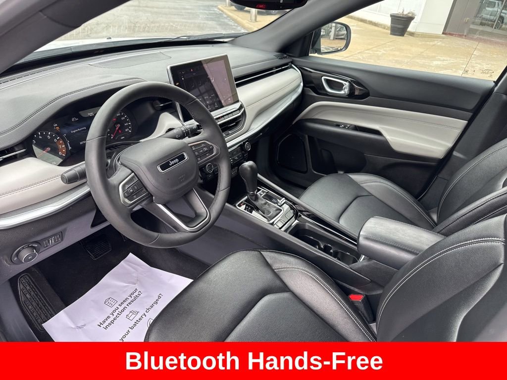 Used 2025 Jeep Compass Limited AWD/4WD image 15