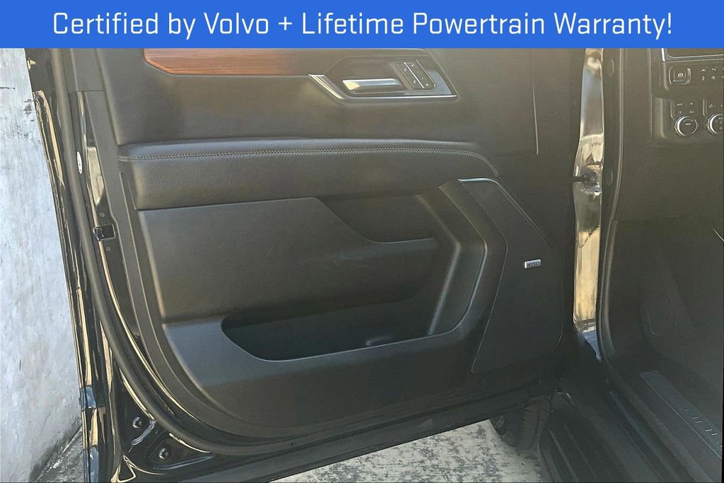 Used 2025 GMC Yukon XL Denali image 24