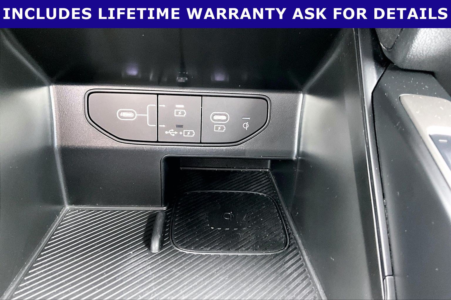 Used 2025 Kia Sorento S FWD image 27
